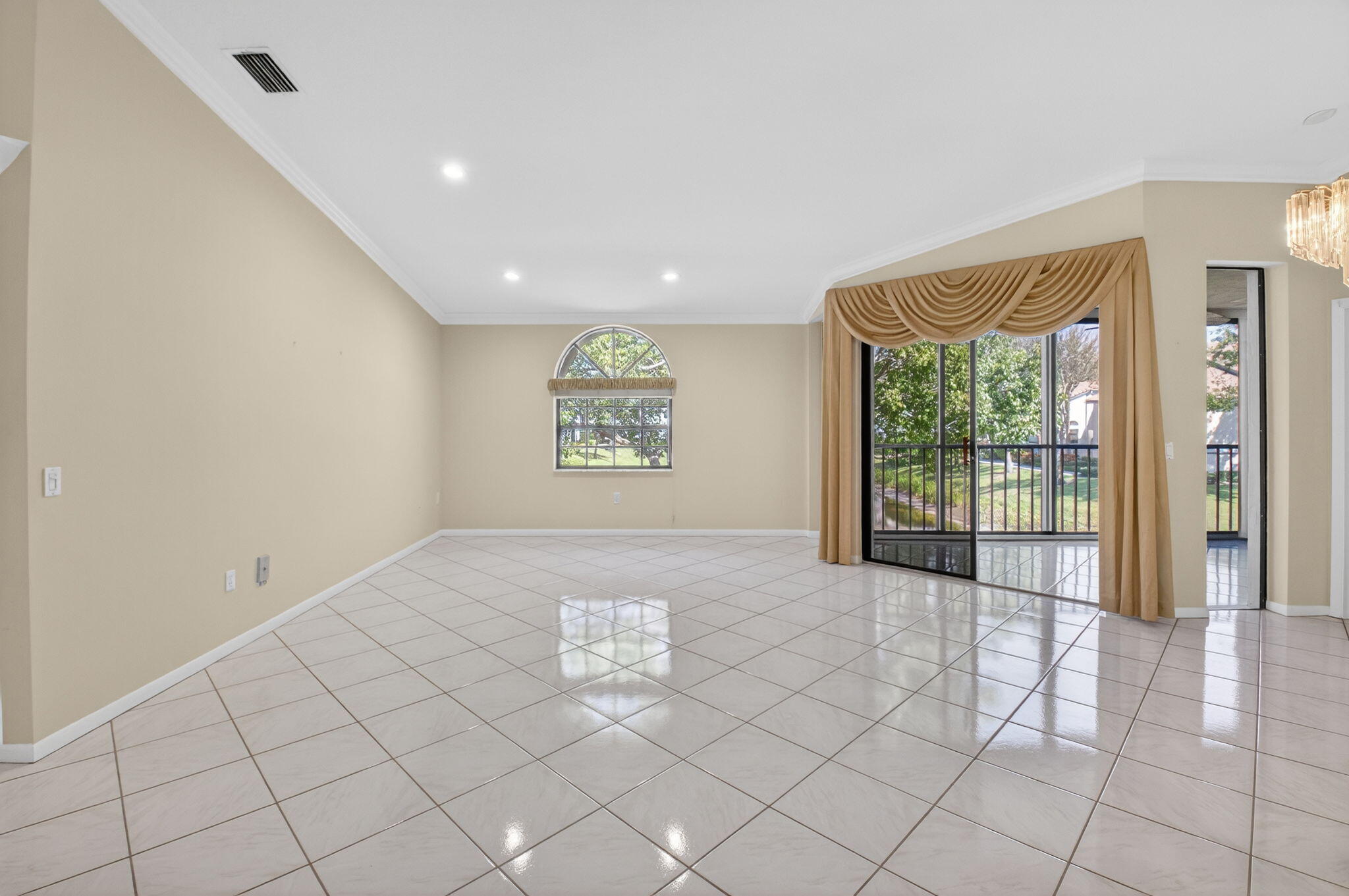 PLATINA / LUCENTE VILLAGE - Residential