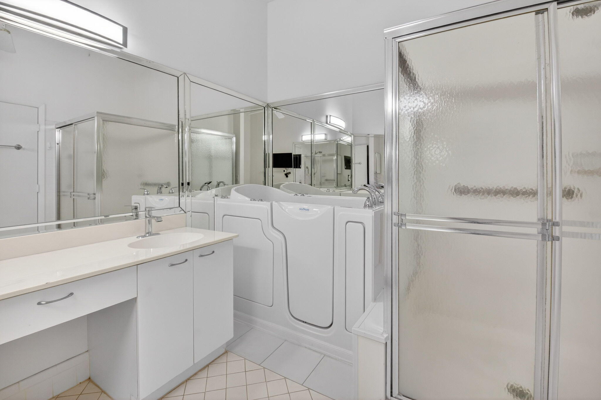 PLATINA / LUCENTE VILLAGE - Residential