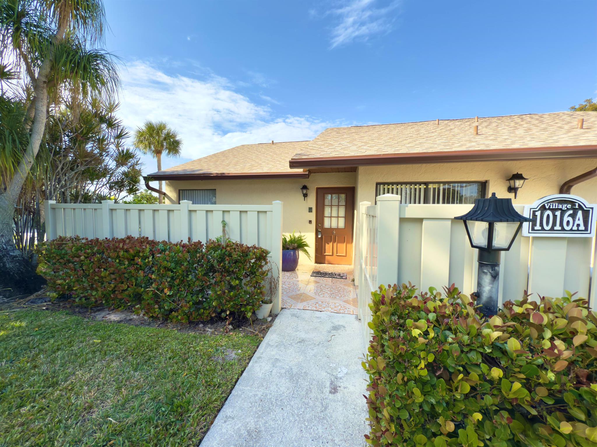 1016 Green Pine Boulevard A