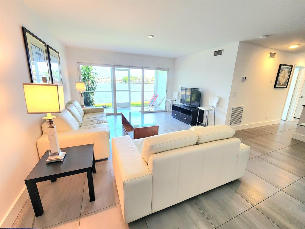 Photo of 412 Northlake Court #2, North Palm Beach, FL 33408 (MLS # R10896783)