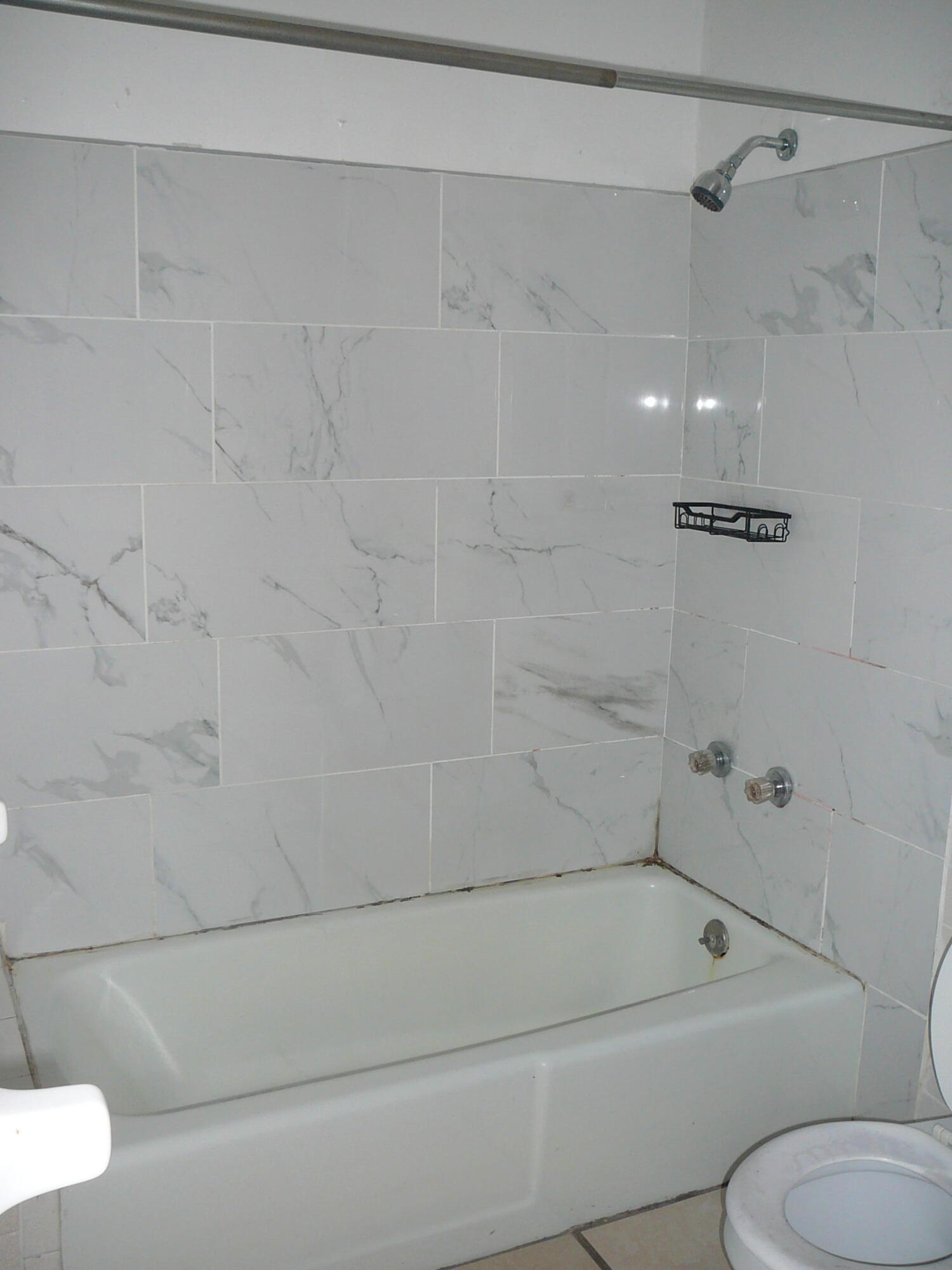 MARAVILLA GARDENS SUBDIVISION UNIT 1 - Residential Income