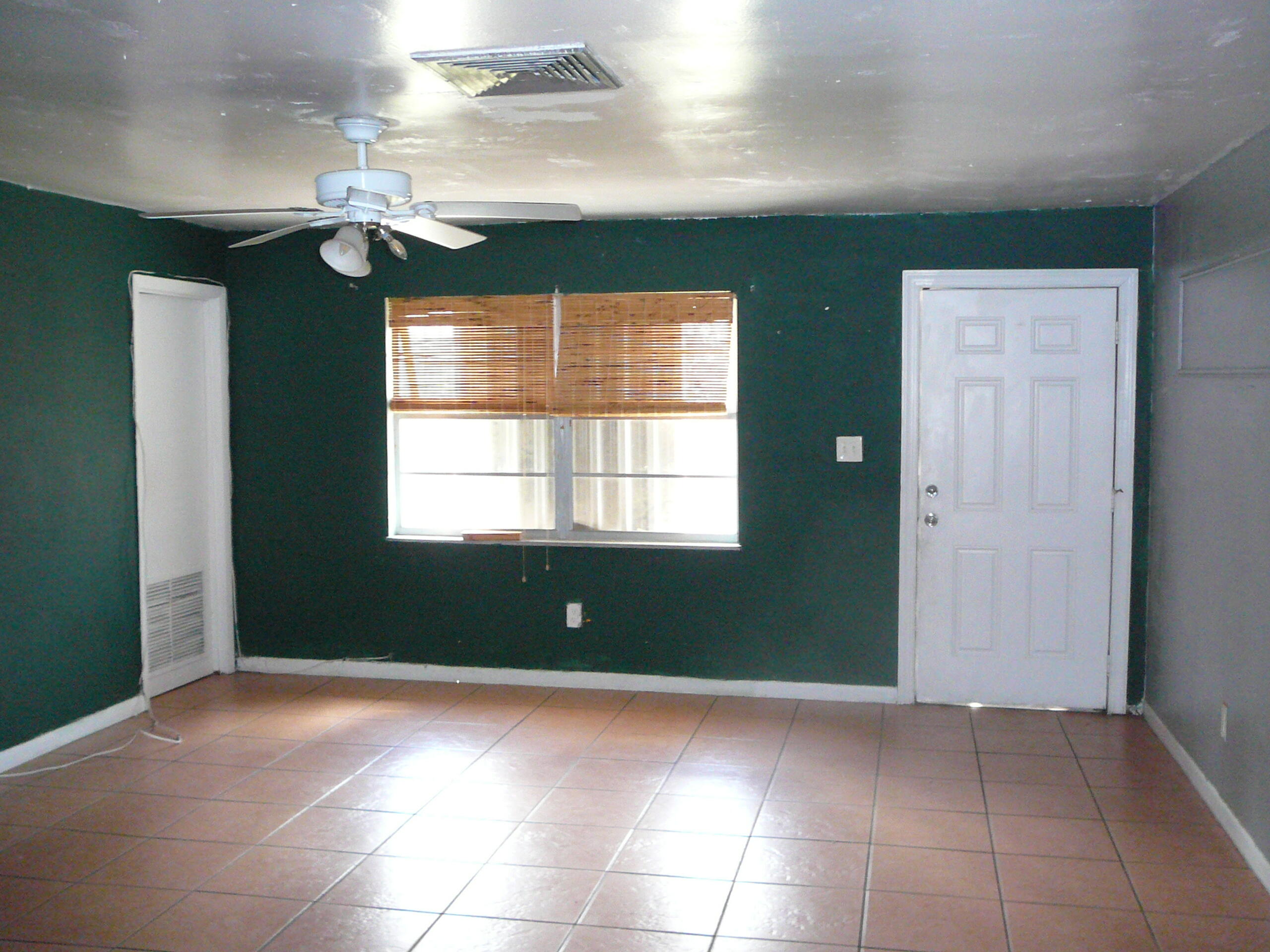 MARAVILLA GARDENS SUBDIVISION UNIT 1 - Residential Income