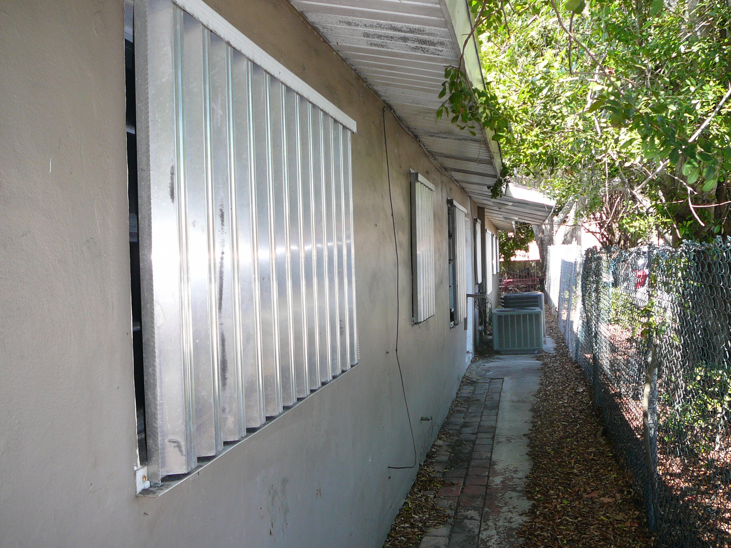 MARAVILLA GARDENS SUBDIVISION UNIT 1 - Residential Income