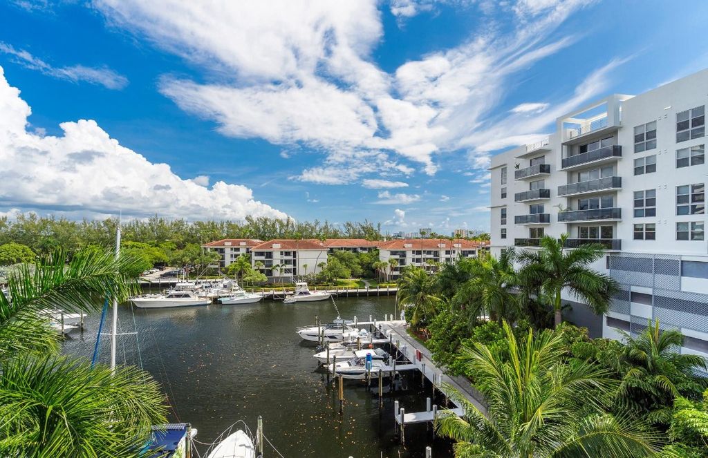 Photo of 3321 Port Royale Drive, Fort Lauderdale, FL 33308 (MLS # F10512157)