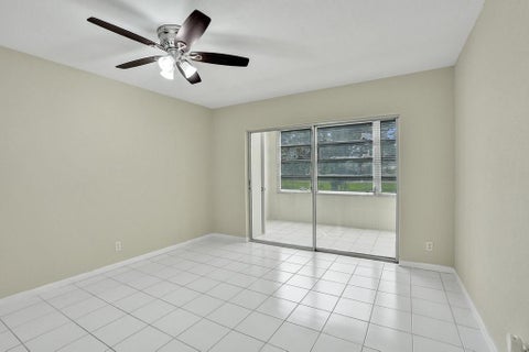 Tiny photo for 2200 Park Lane #Unit 111, Hollywood, FL 33021 (MLS # B26080202)