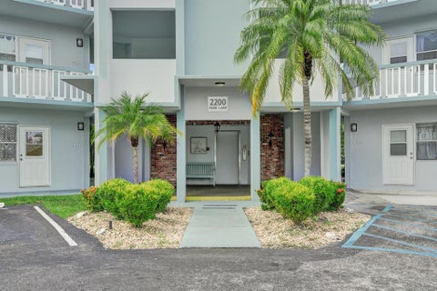 Tiny photo for 2200 Park Lane #Unit 111, Hollywood, FL 33021 (MLS # B26080202)