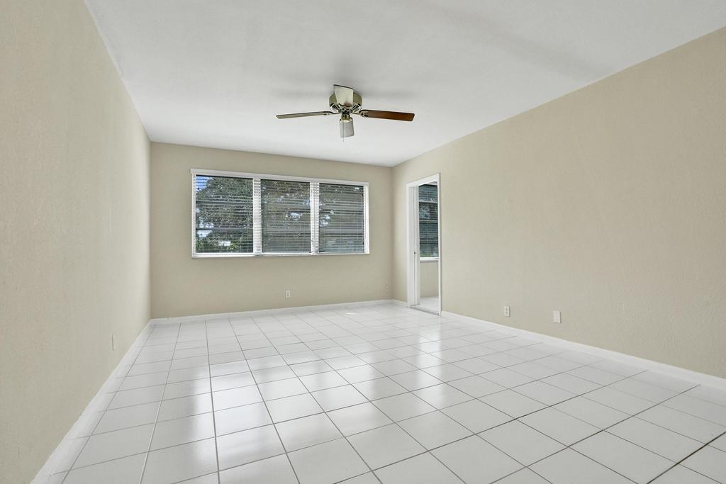 2200 Park Lane Unit 111