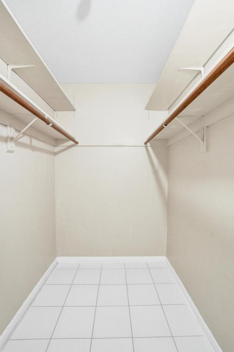 Tiny photo for 2200 Park Lane #Unit 111, Hollywood, FL 33021 (MLS # B26080202)