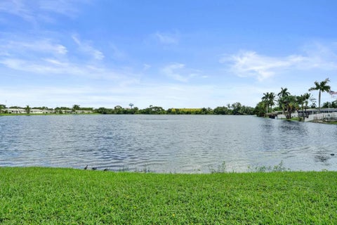 Tiny photo for 2200 Park Lane #Unit 111, Hollywood, FL 33021 (MLS # B26080202)