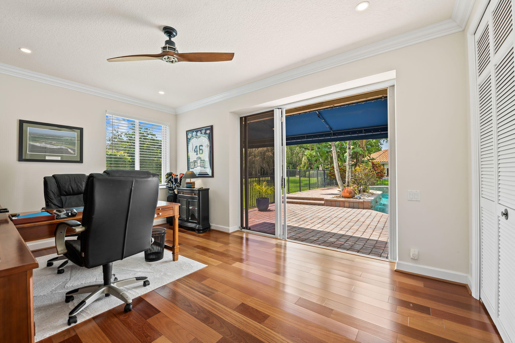 PARKLAND LAKES - Residential