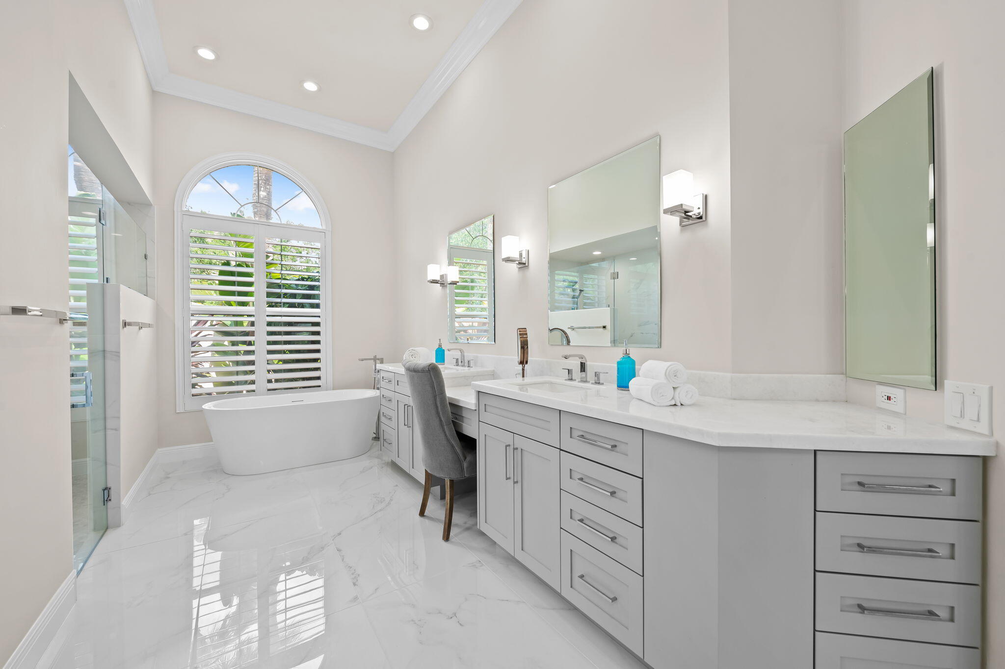 PARKLAND LAKES - Residential