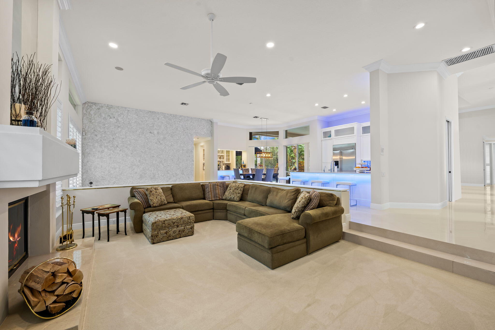 PARKLAND LAKES - Residential