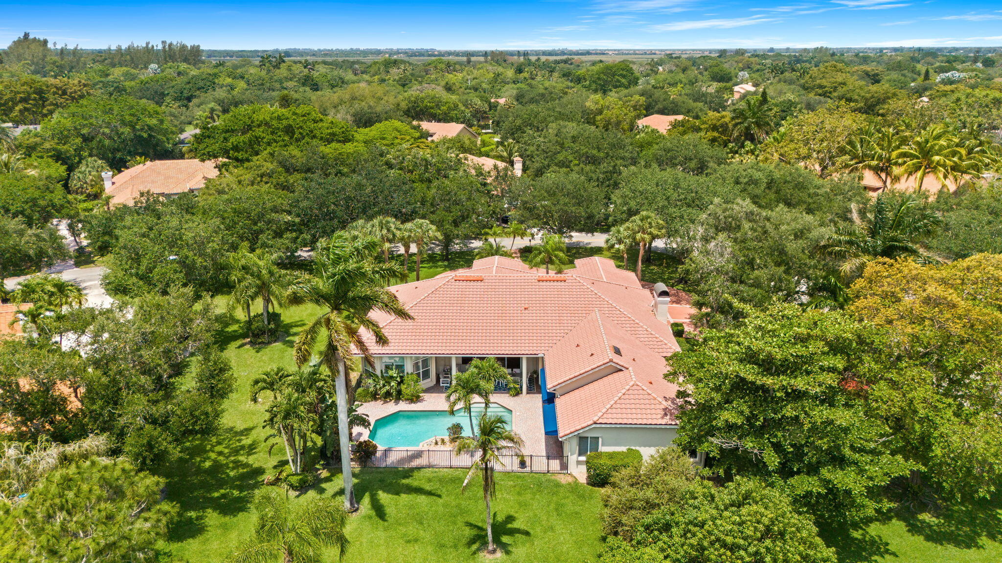 PARKLAND LAKES - Residential