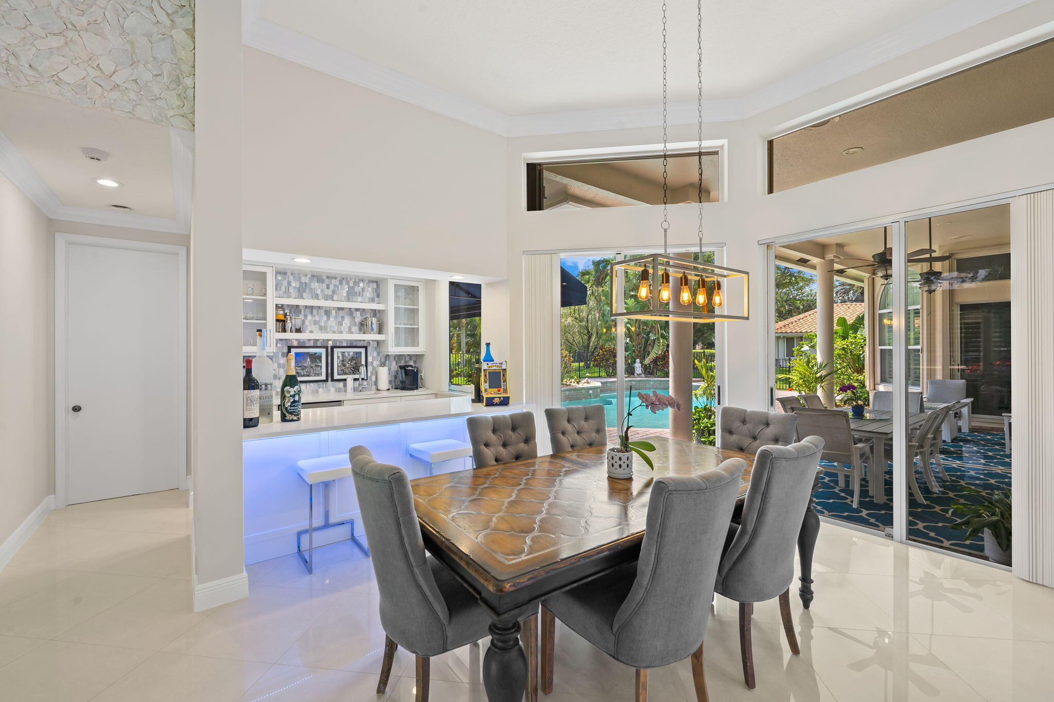 PARKLAND LAKES - Residential