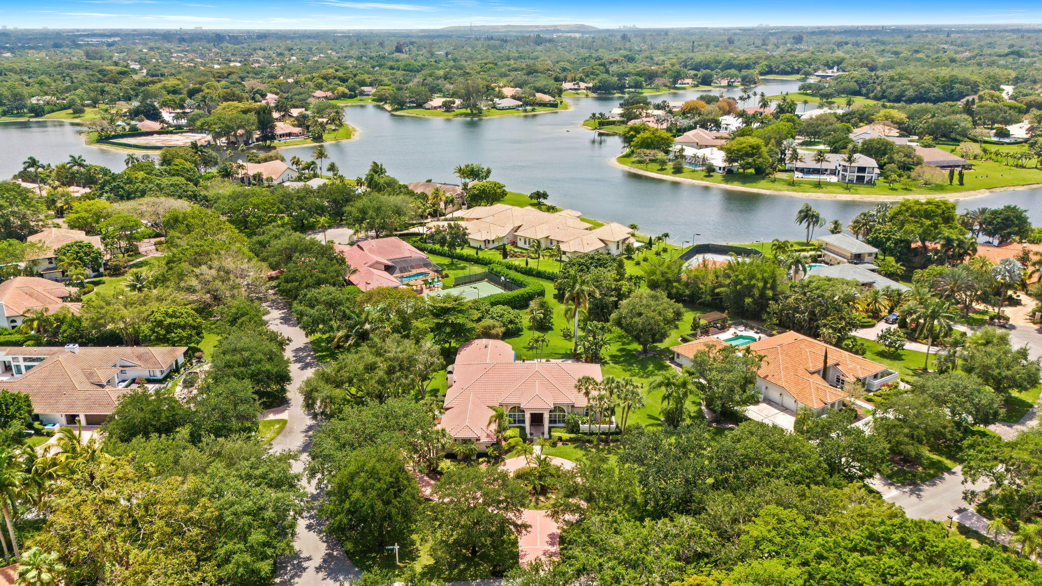 PARKLAND LAKES - Residential