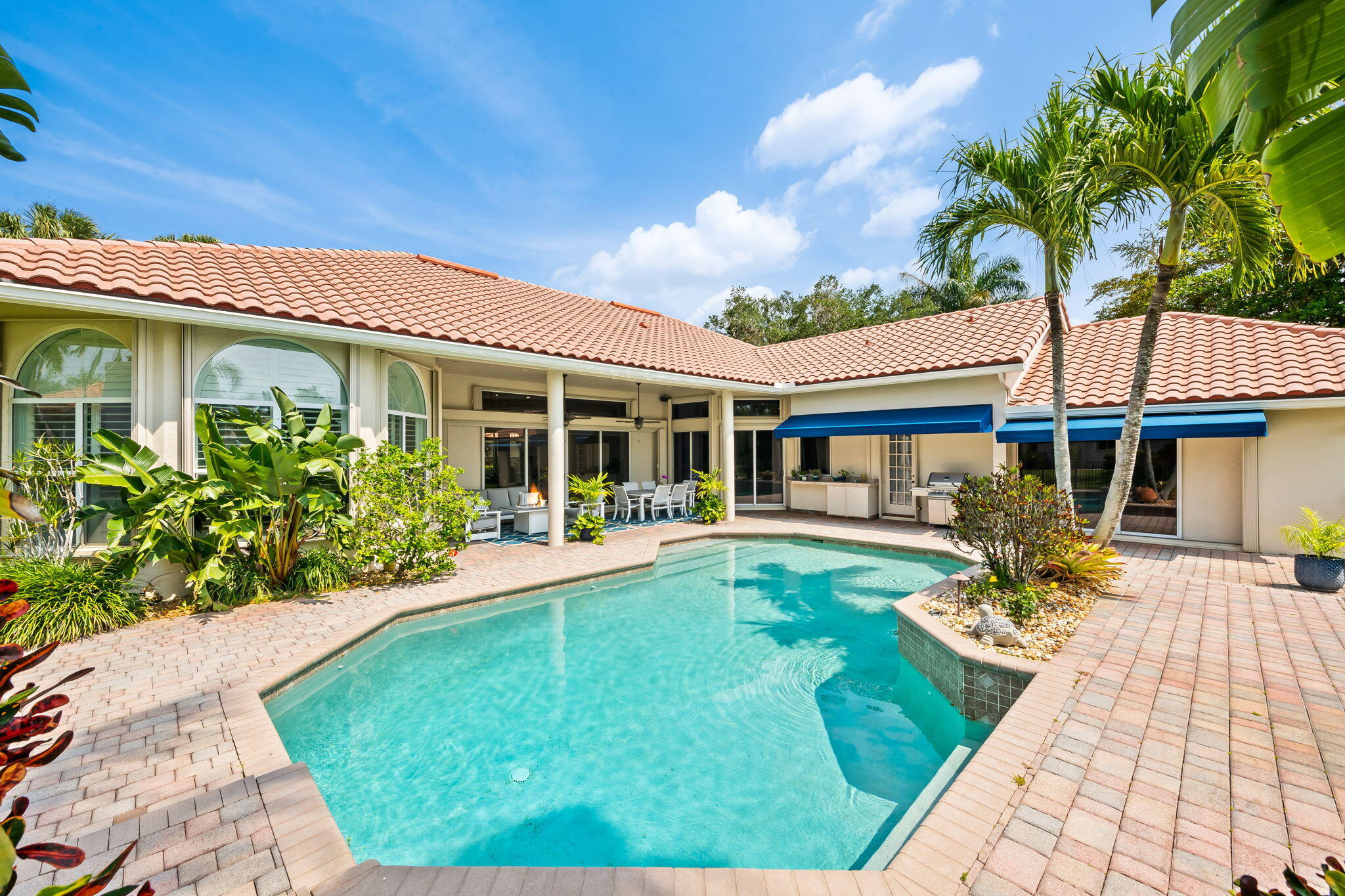 PARKLAND LAKES - Residential