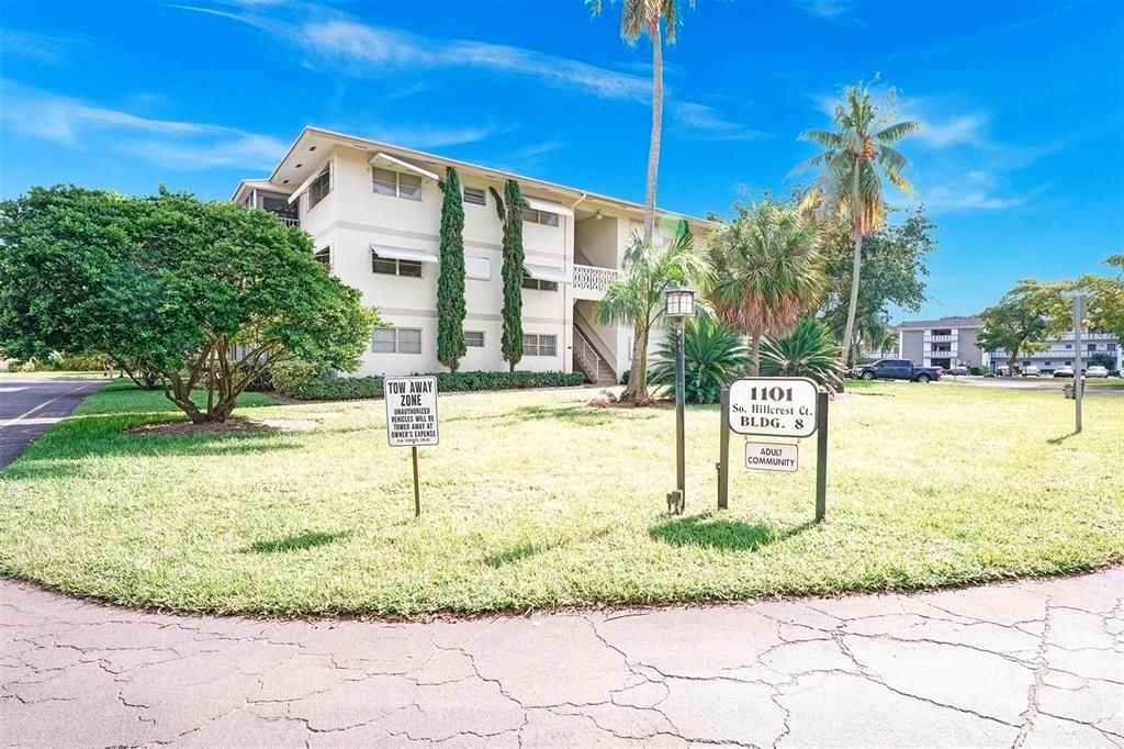 Photo of 1101 Hillcrest Ct #115, Hollywood, FL 33021 (MLS # F10402447)