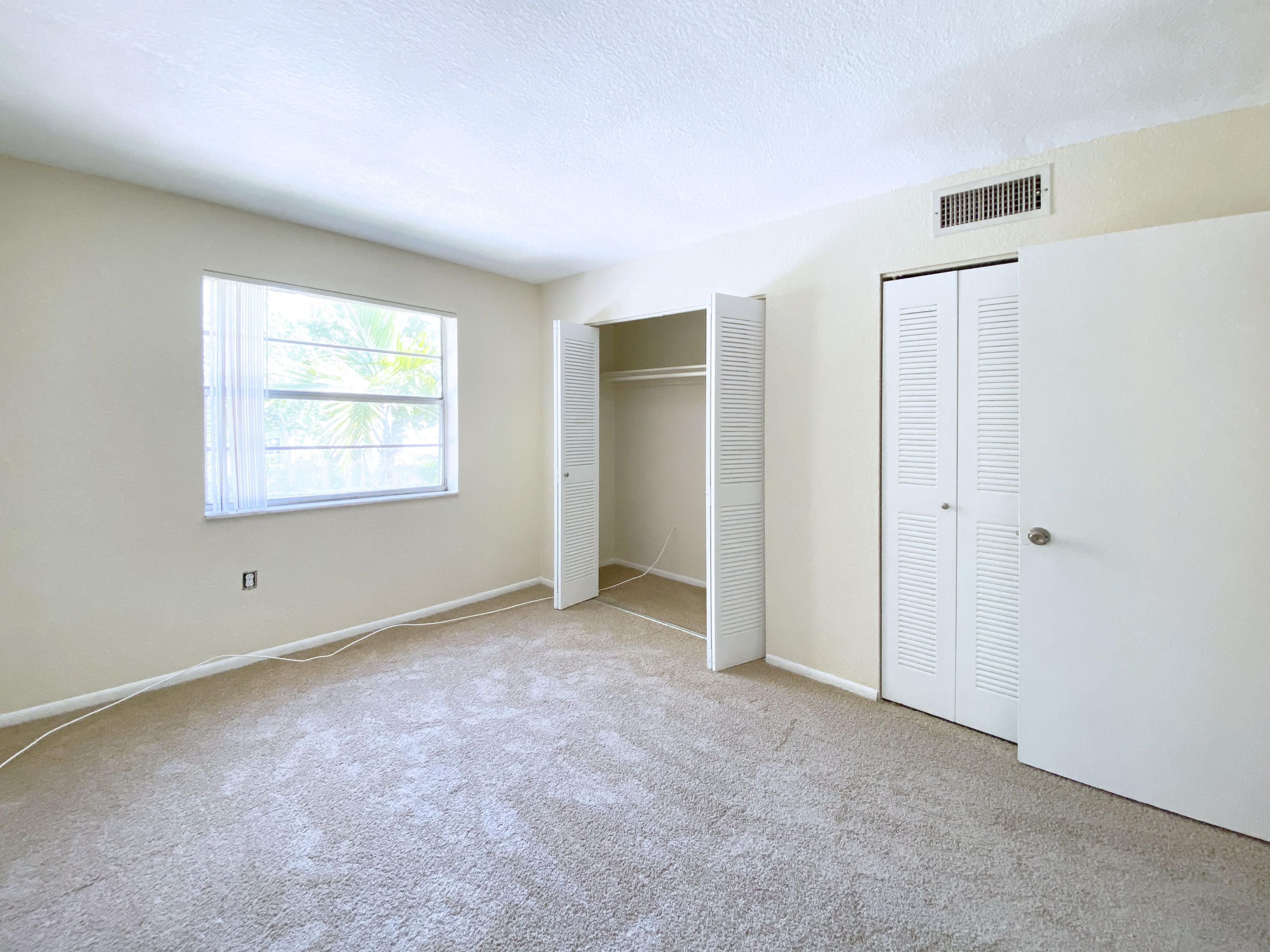 CLEAR LAKE PALMS CONDO - Residential Lease