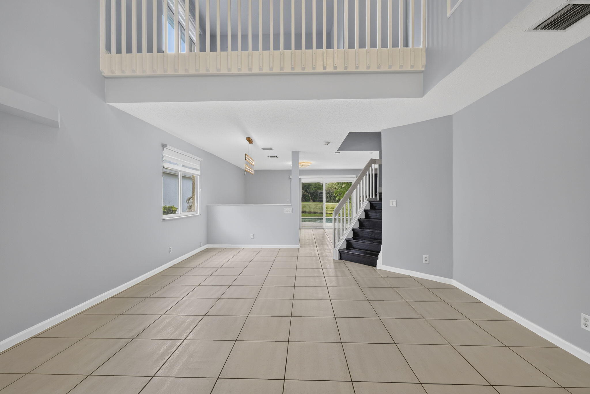 1403 BANYAN Circle