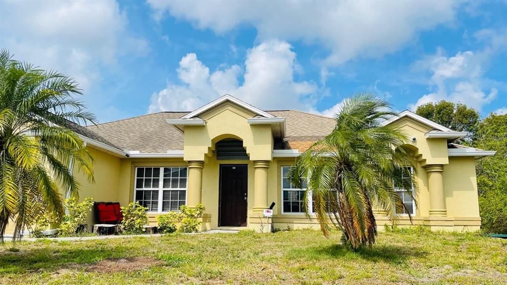 Photo of 557 SW Undallo Road, Port St Lucie, FL 34953 (MLS # R10881151)