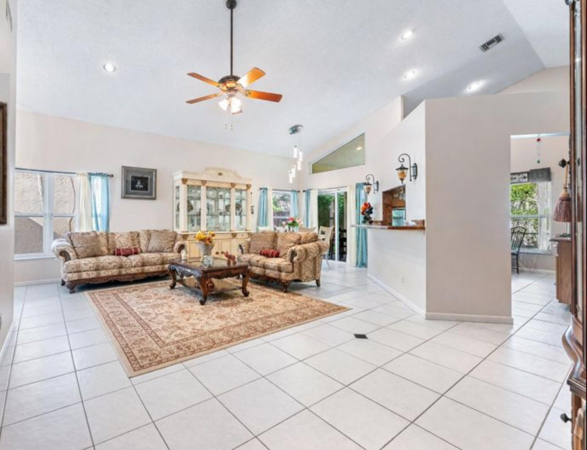 Holiday Spgs East 133-49 - Residential