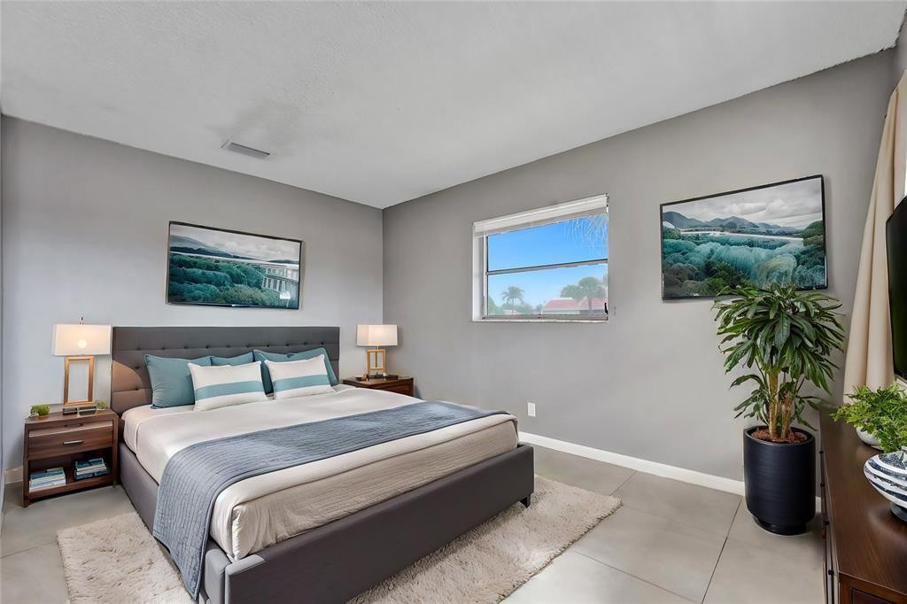 VILLAGE PARK AT OAKLAND C - Residential Lease