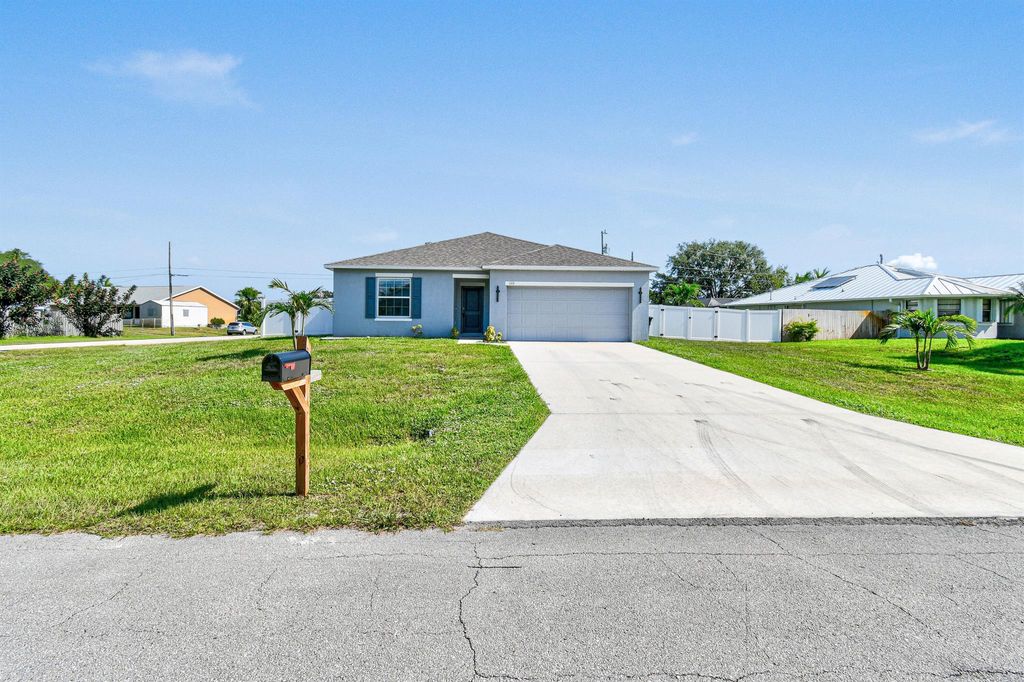 Photo of 133 S Wakefield Circle, Port Saint Lucie, FL 34953 (MLS # R11110267)