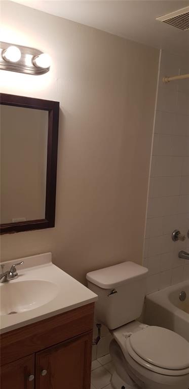 Villas At Circles Edge Co - Residential Lease