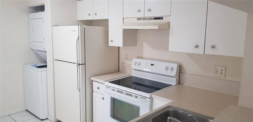 Villas At Circles Edge Co - Residential Lease