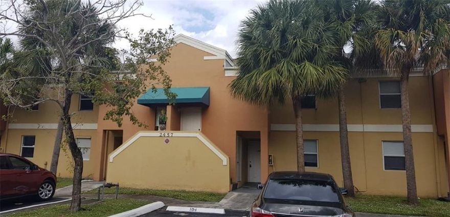 ***First floor spacious 2 bedrooms villa freshly remodeled and ready to move in.*** Washer & dryer inside the unit. Water included.*** Fast association approval.*** NO PETS ALLOWED.***