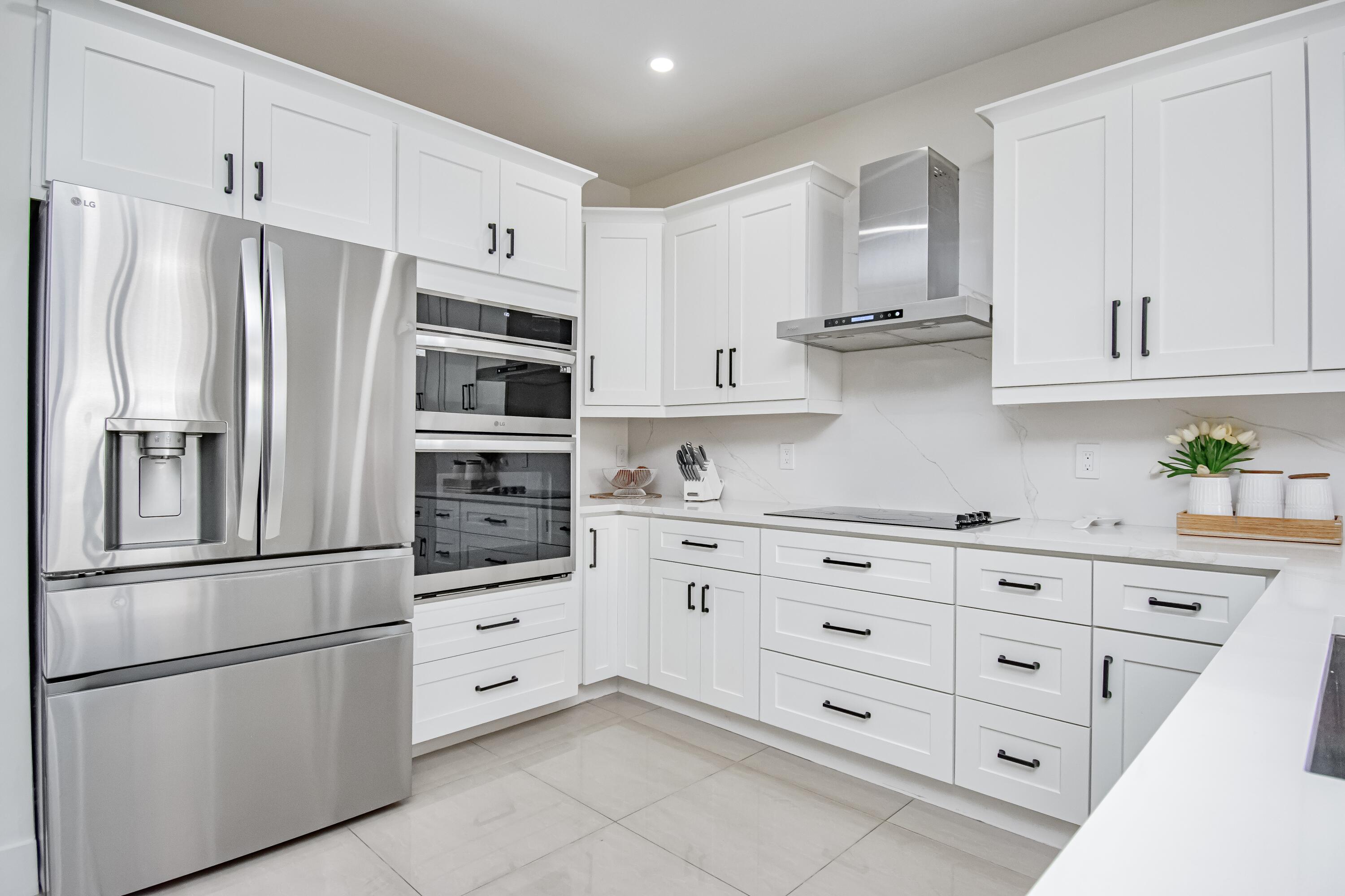 819 NW 42 Place 819