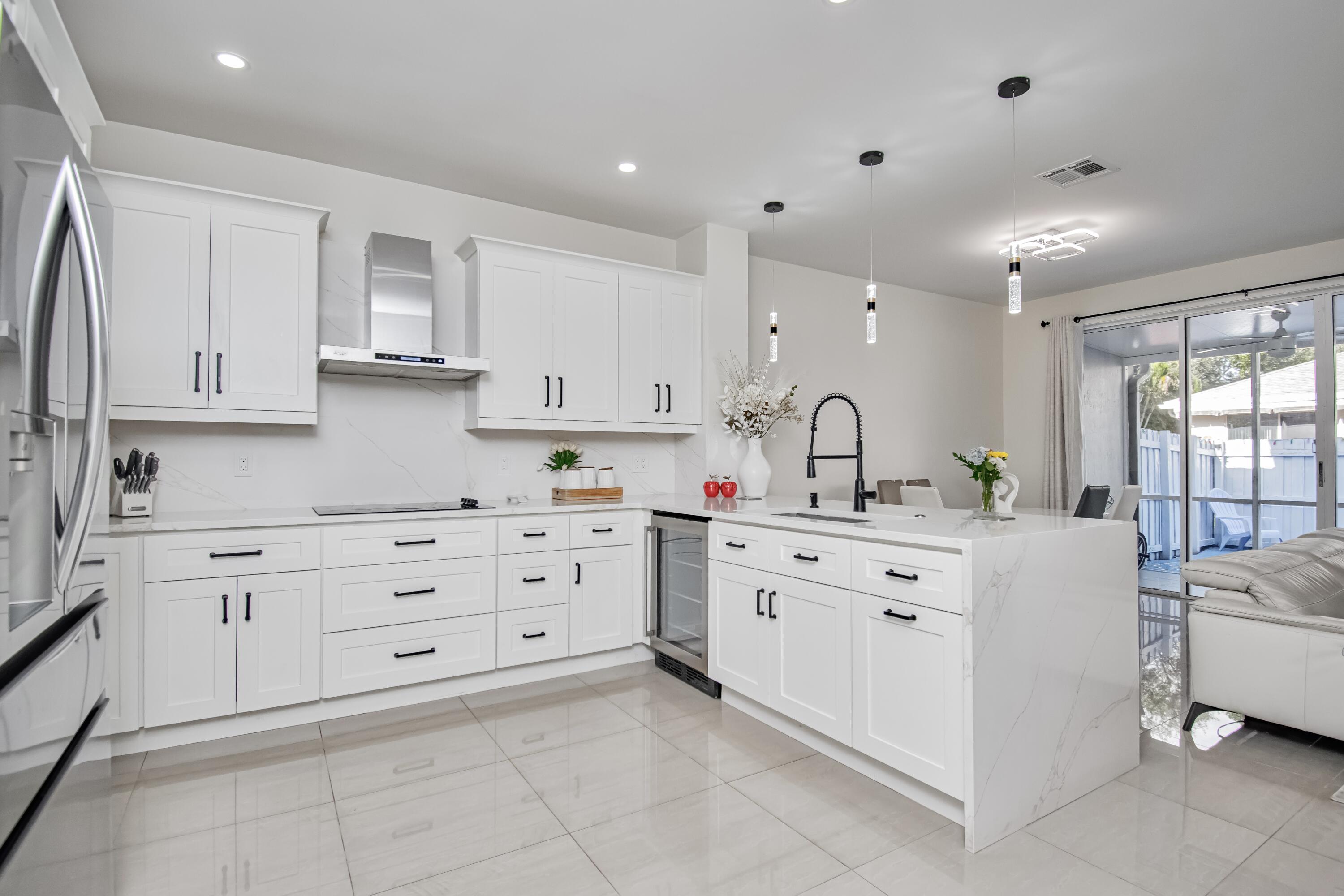 819 NW 42 Place 819