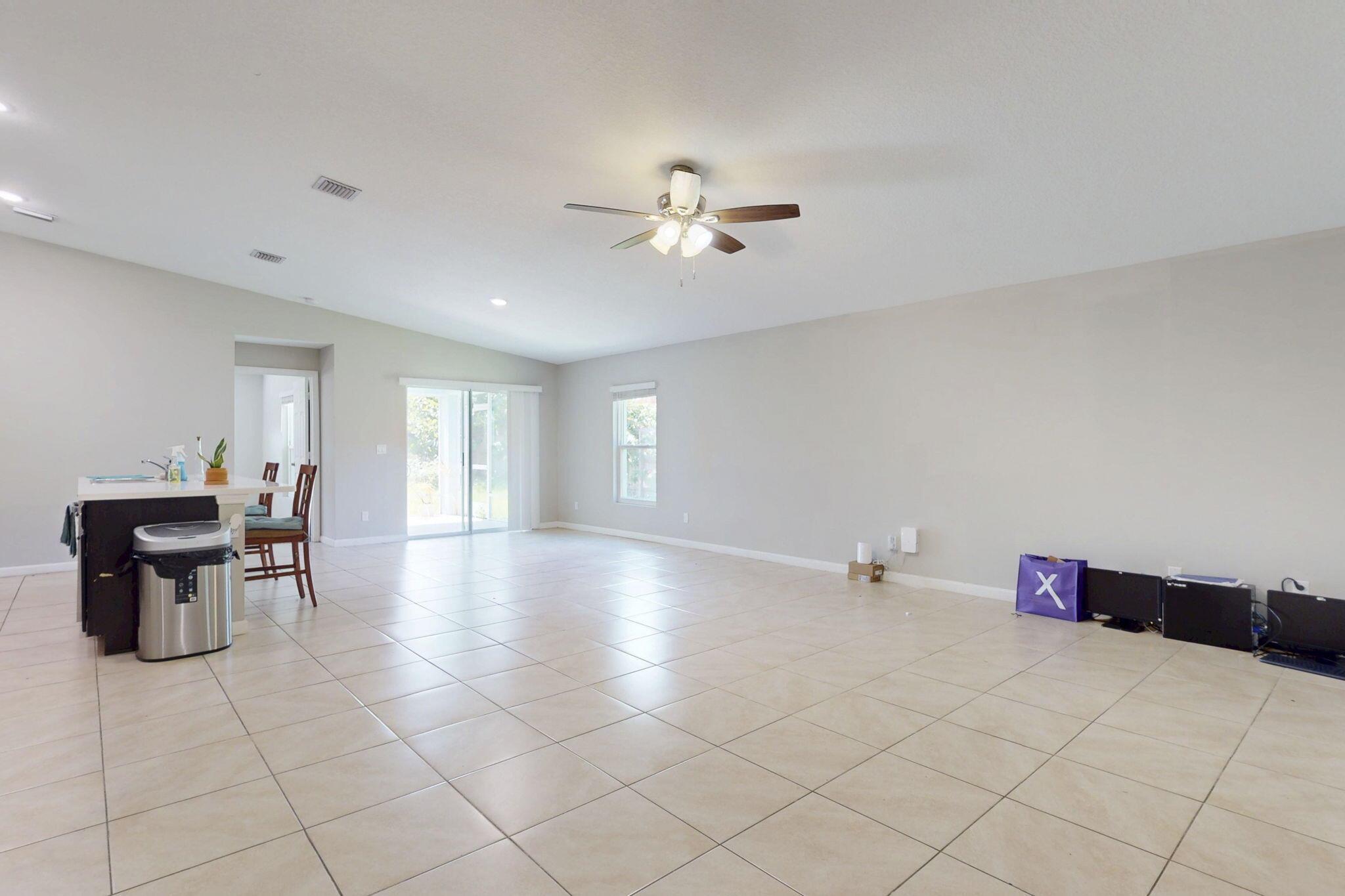 PORT ST LUCIE SECTION 3 - Residential