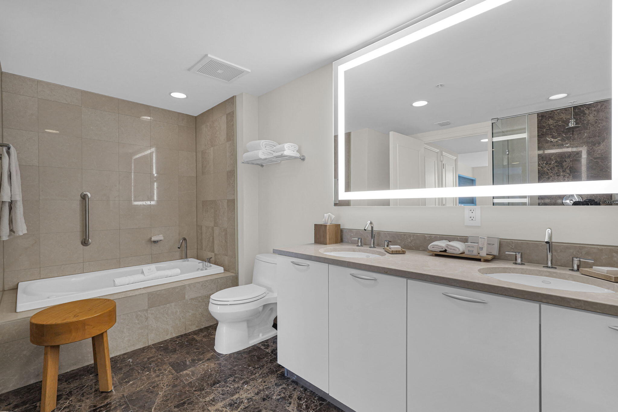 Q CLUB RESORT & RESIDENCES CONDO - Residential