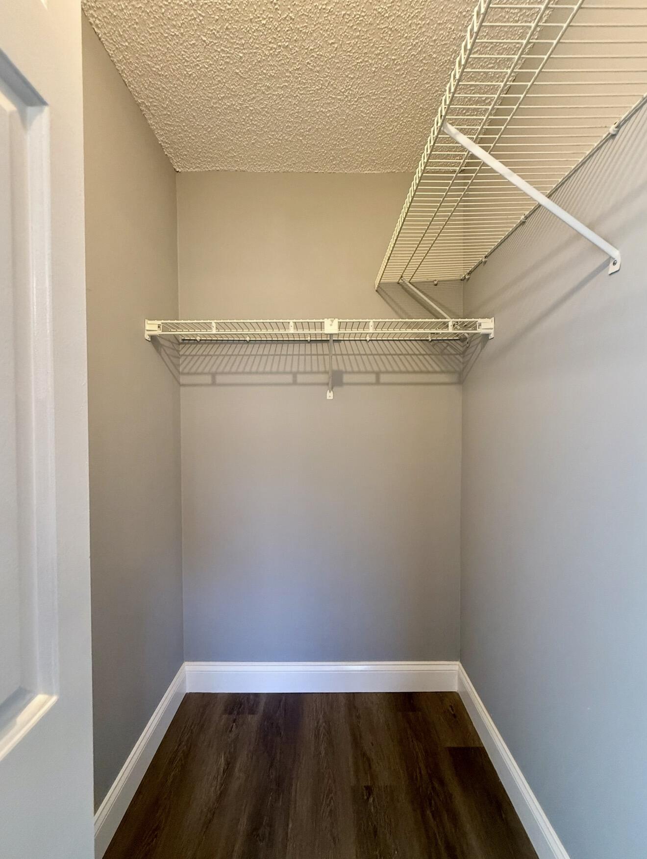 WINDWOOD UNIT I - Residential Lease