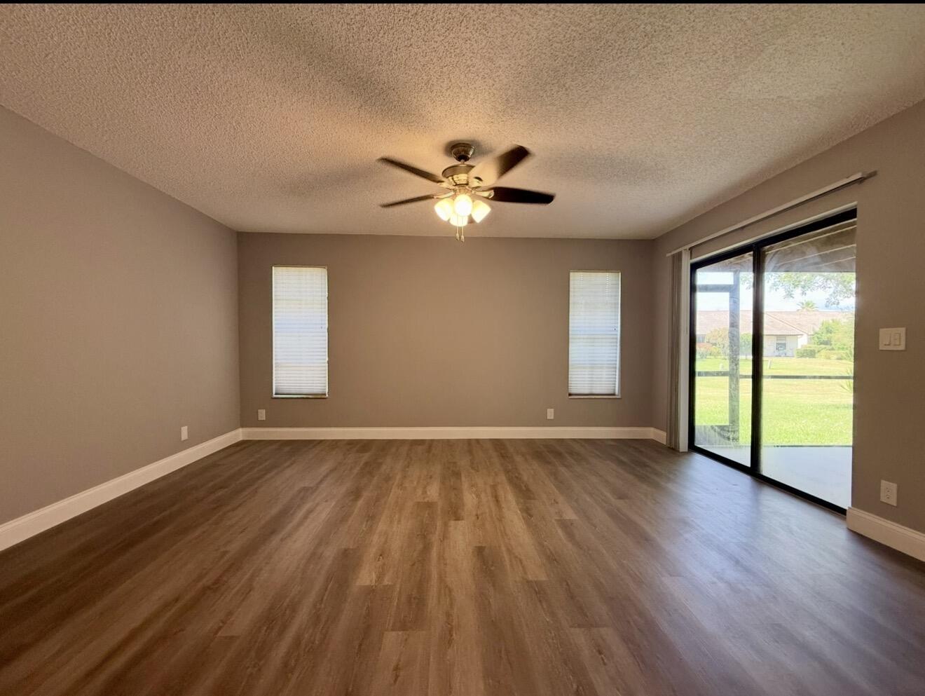 WINDWOOD UNIT I - Residential Lease
