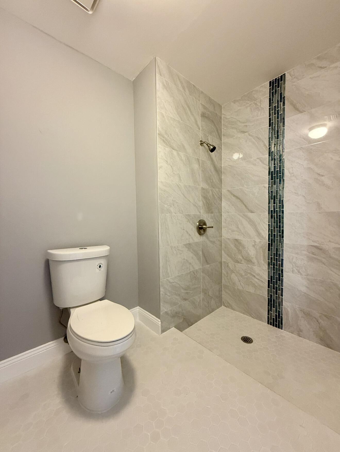 WINDWOOD UNIT I - Residential Lease