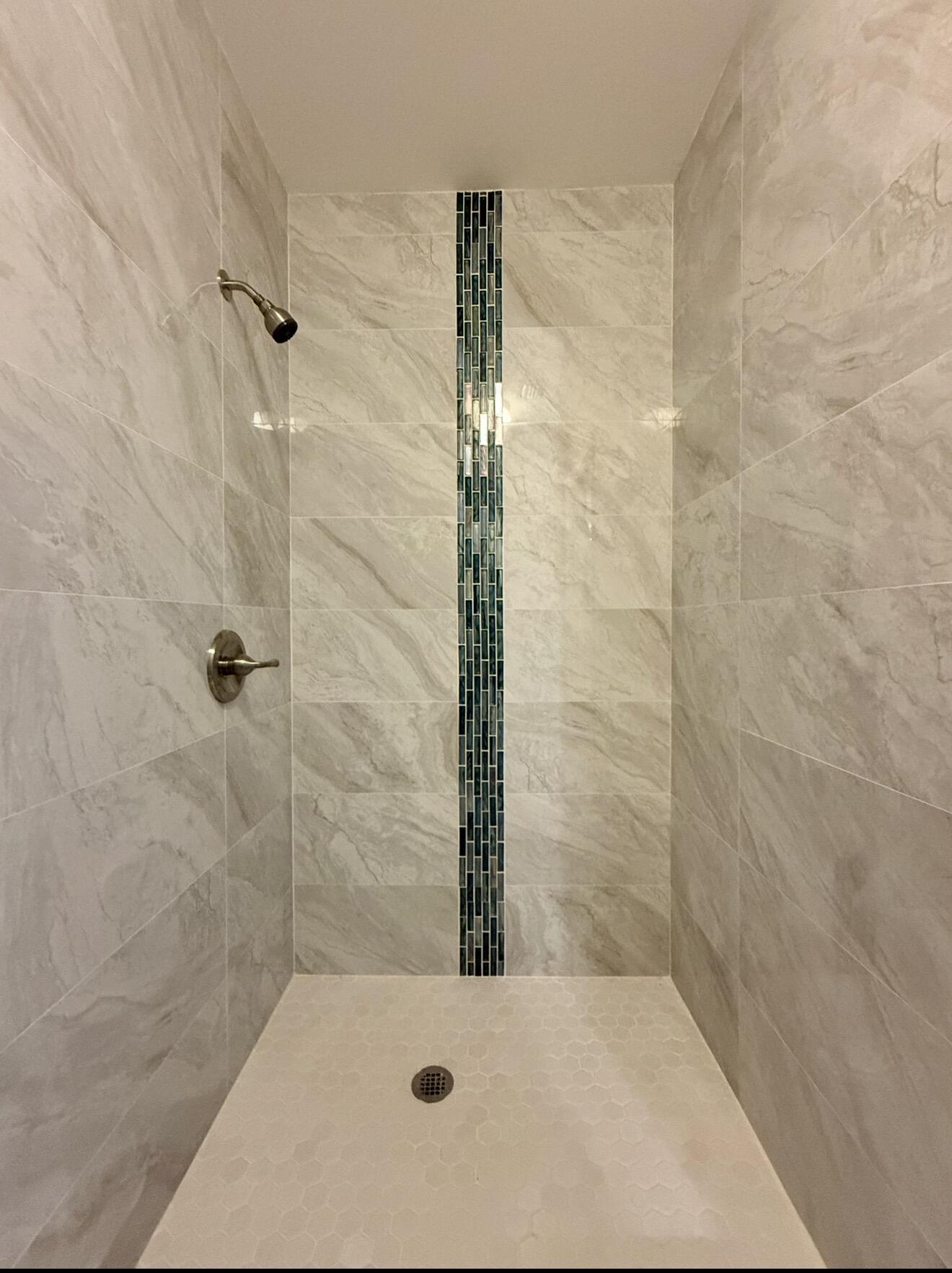 WINDWOOD UNIT I - Residential Lease