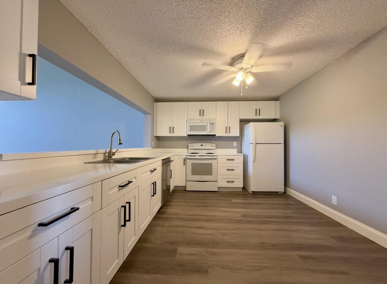 WINDWOOD UNIT I - Residential Lease