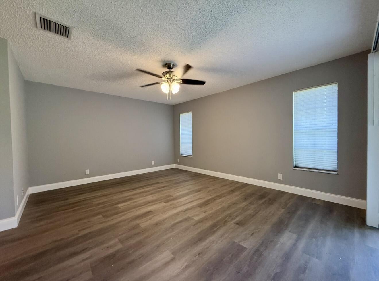 WINDWOOD UNIT I - Residential Lease
