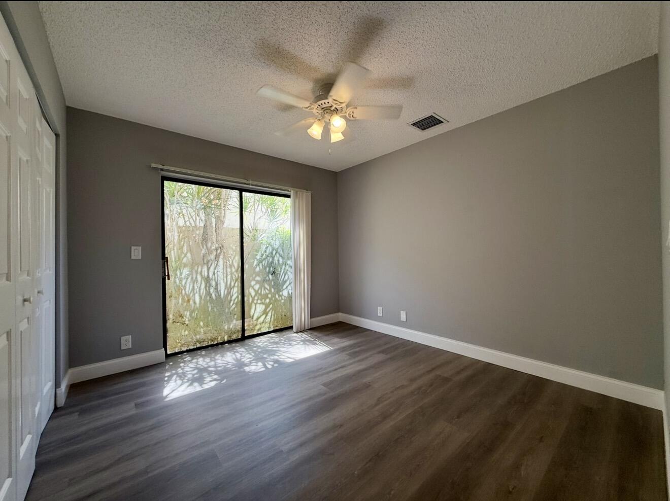 WINDWOOD UNIT I - Residential Lease