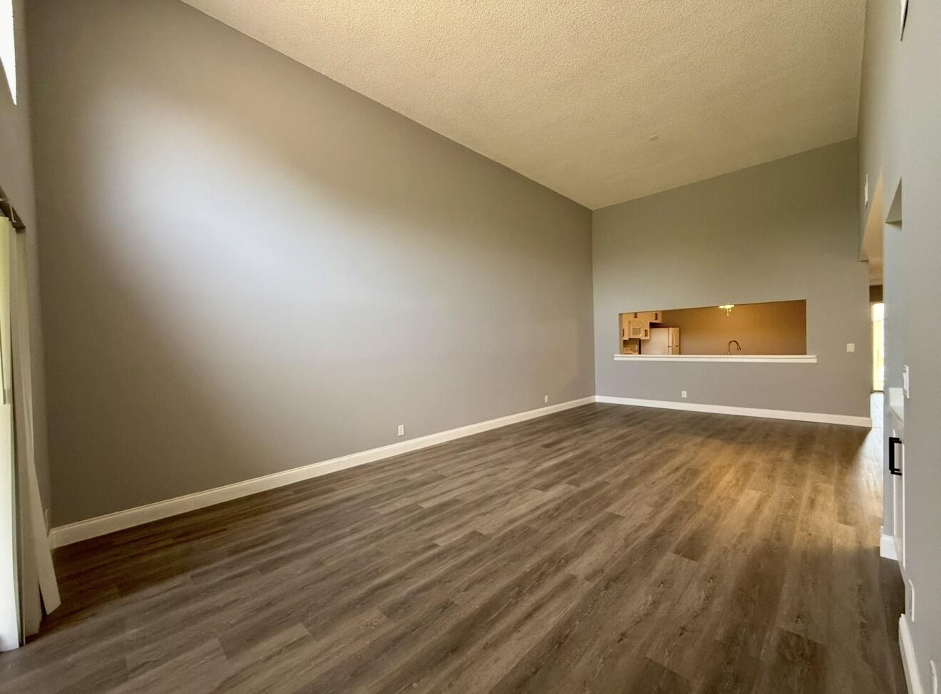 WINDWOOD UNIT I - Residential Lease