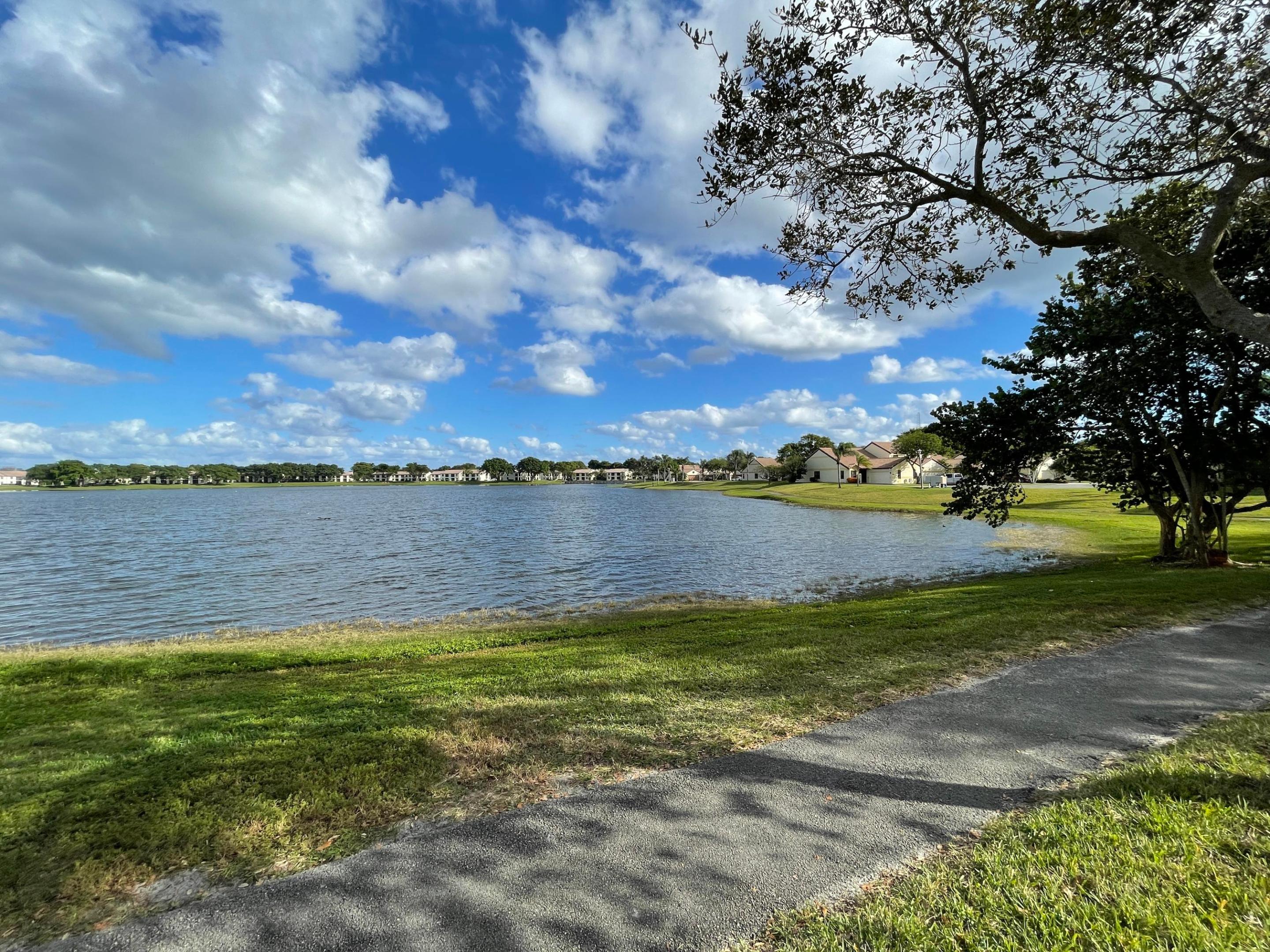 WINDWOOD UNIT I - Residential Lease