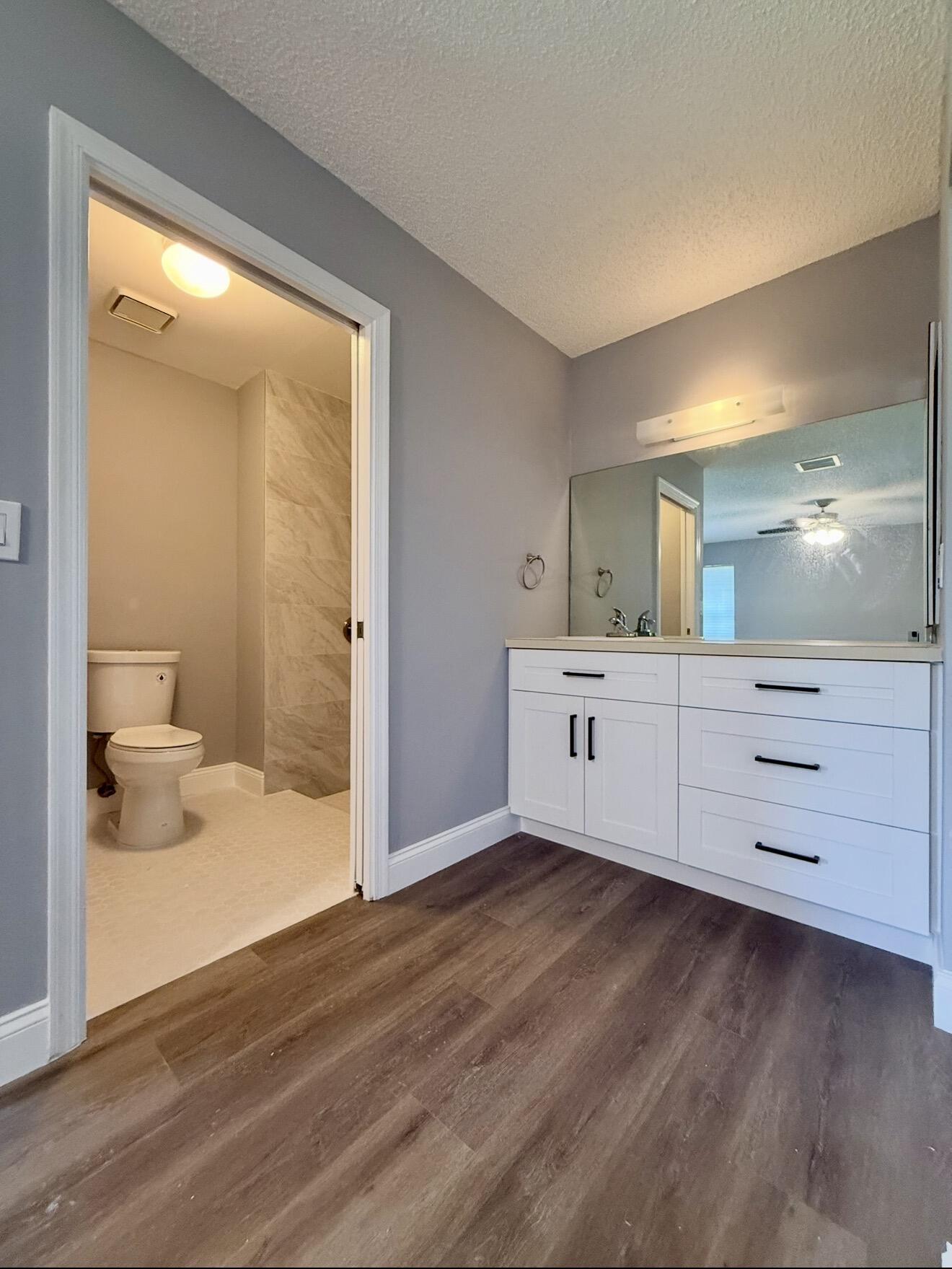 WINDWOOD UNIT I - Residential Lease