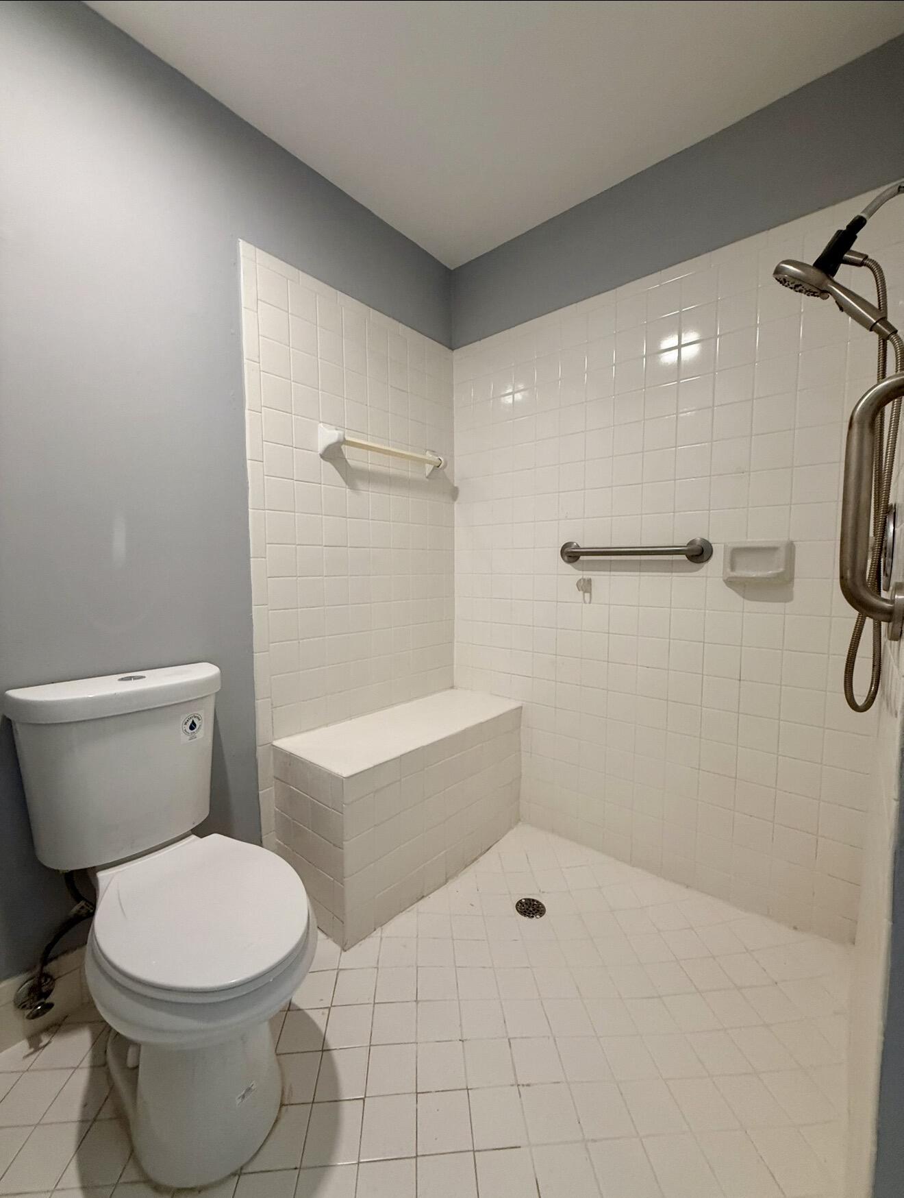 WINDWOOD UNIT I - Residential Lease