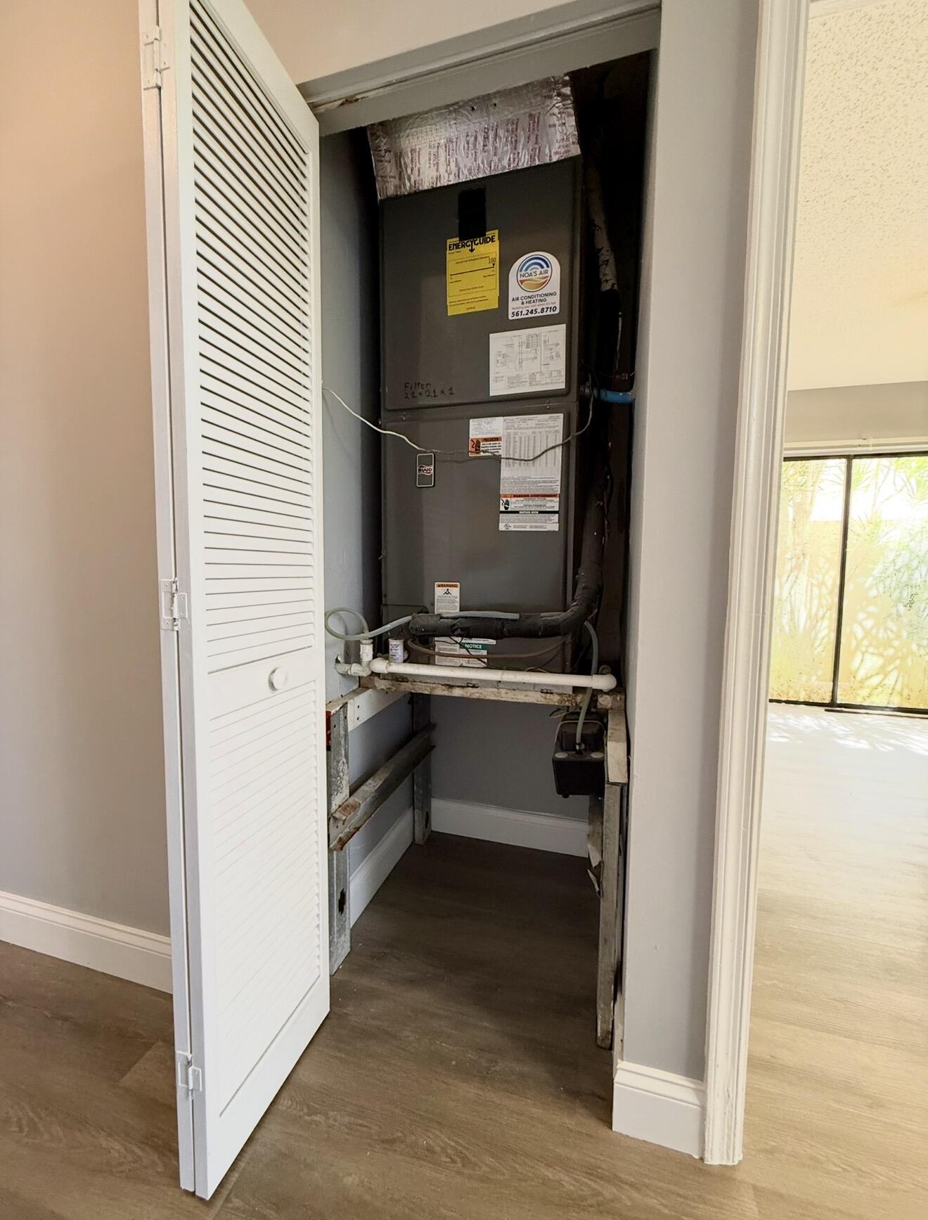 WINDWOOD UNIT I - Residential Lease