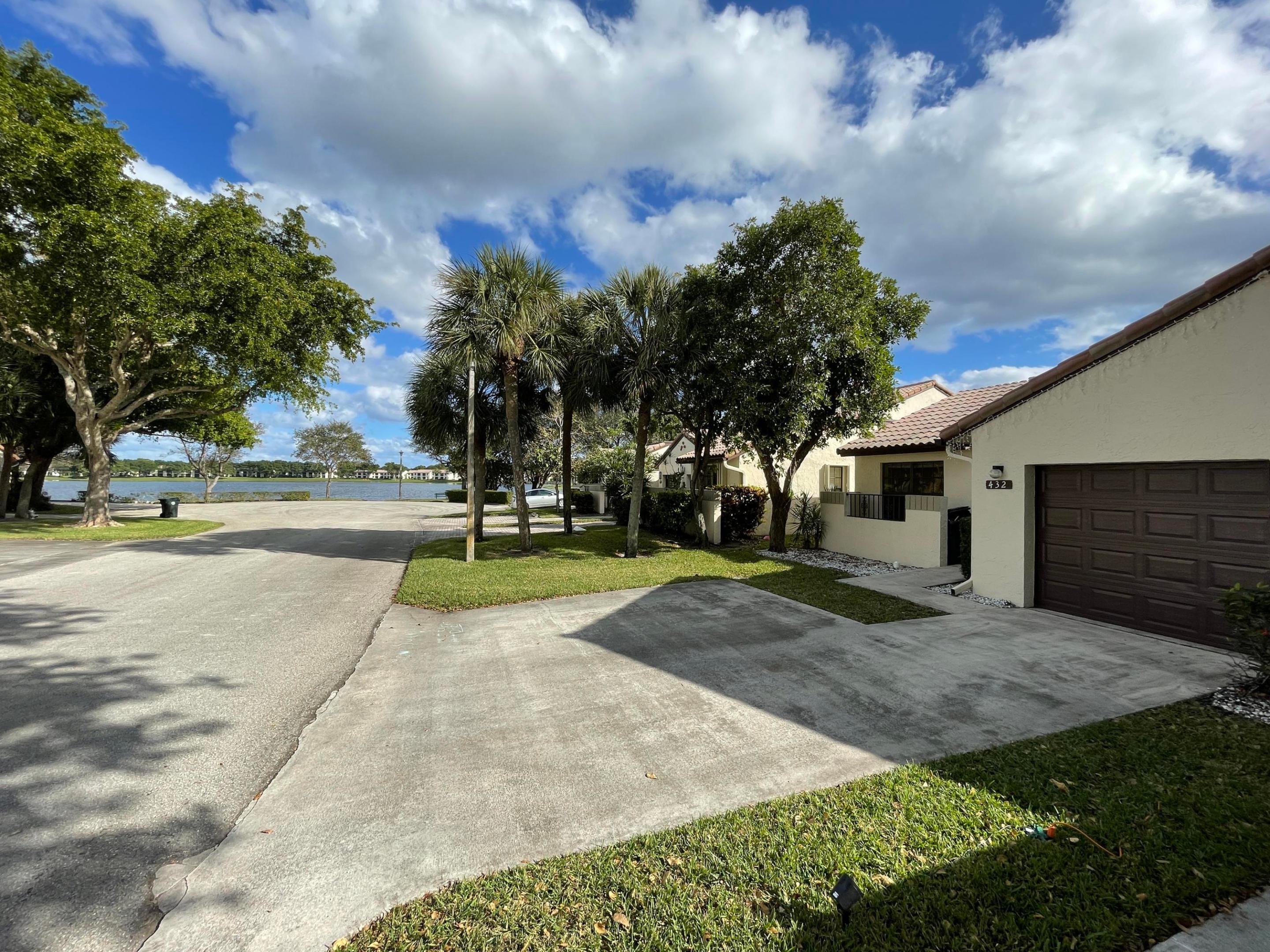 WINDWOOD UNIT I - Residential Lease