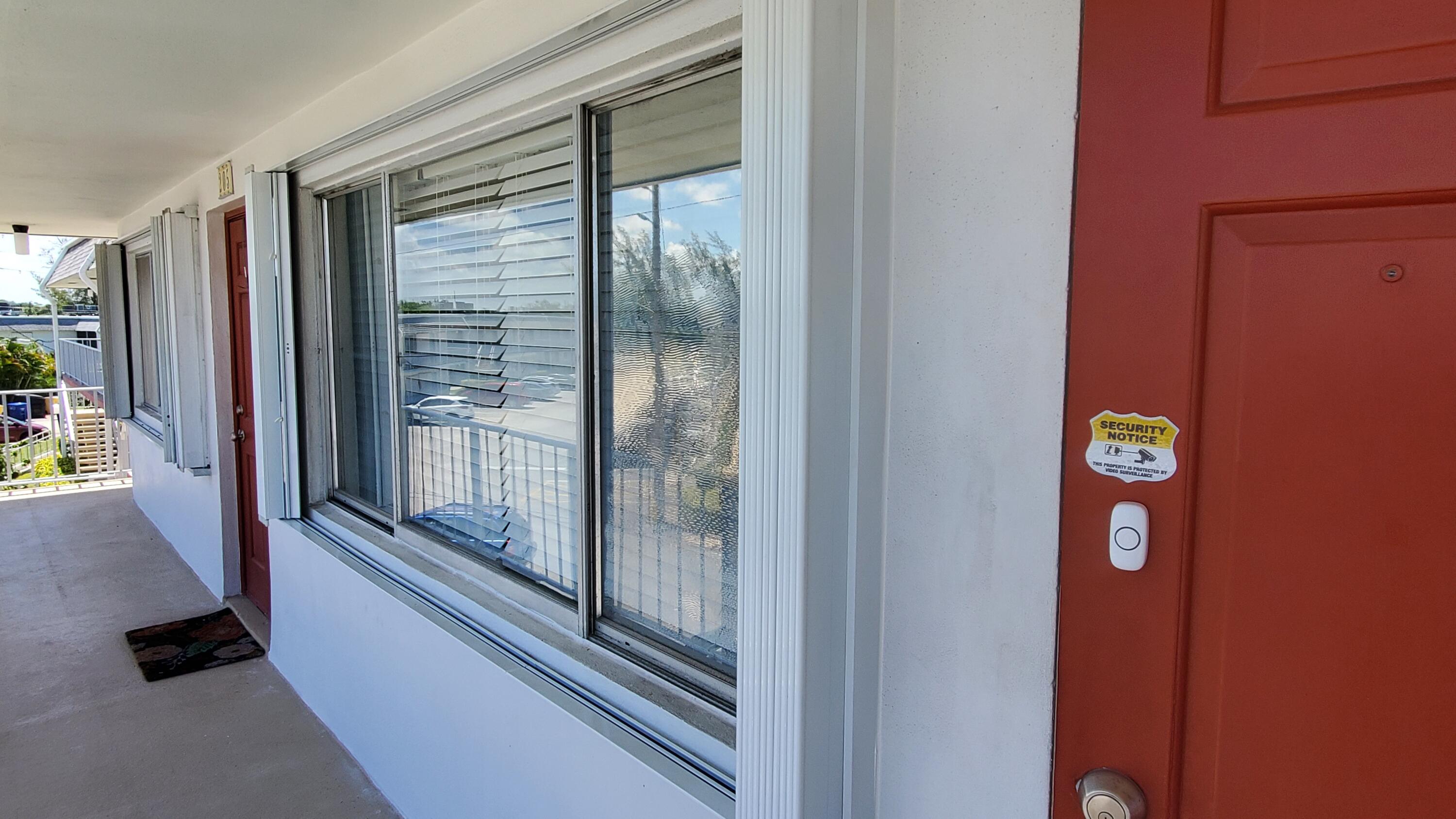 3120 Cynthia Lane 204, Lake Worth Beach, FL, 33461/$85,000 1 3120 Cynthia Lane 204