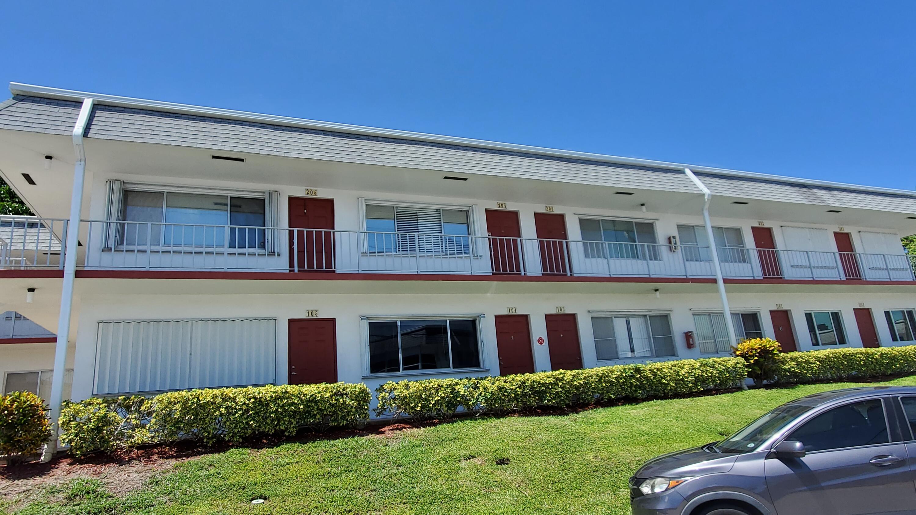 This turnkey one bedroom/1 bathroom condo features a brand new kitchen with all new appliances; French-door refrigerator, dishwasher, washer/dryer, new A/C, ceiling fans, and brand new Hurricane accordion shutters. The bathroom has been newly renovated as well with new vanity and toilet. Located in the much sought after 55+ community of Murry Hills next to Lake Osborne, Murray Hills offers a great living experience. The wonderful amenities, including a beautiful pool, clubhouse, library, craft room, shuffleboard, pickleball courts, gym, and picnic area. The property is situated directly across from a scenic walking trail along Lake Osborne.