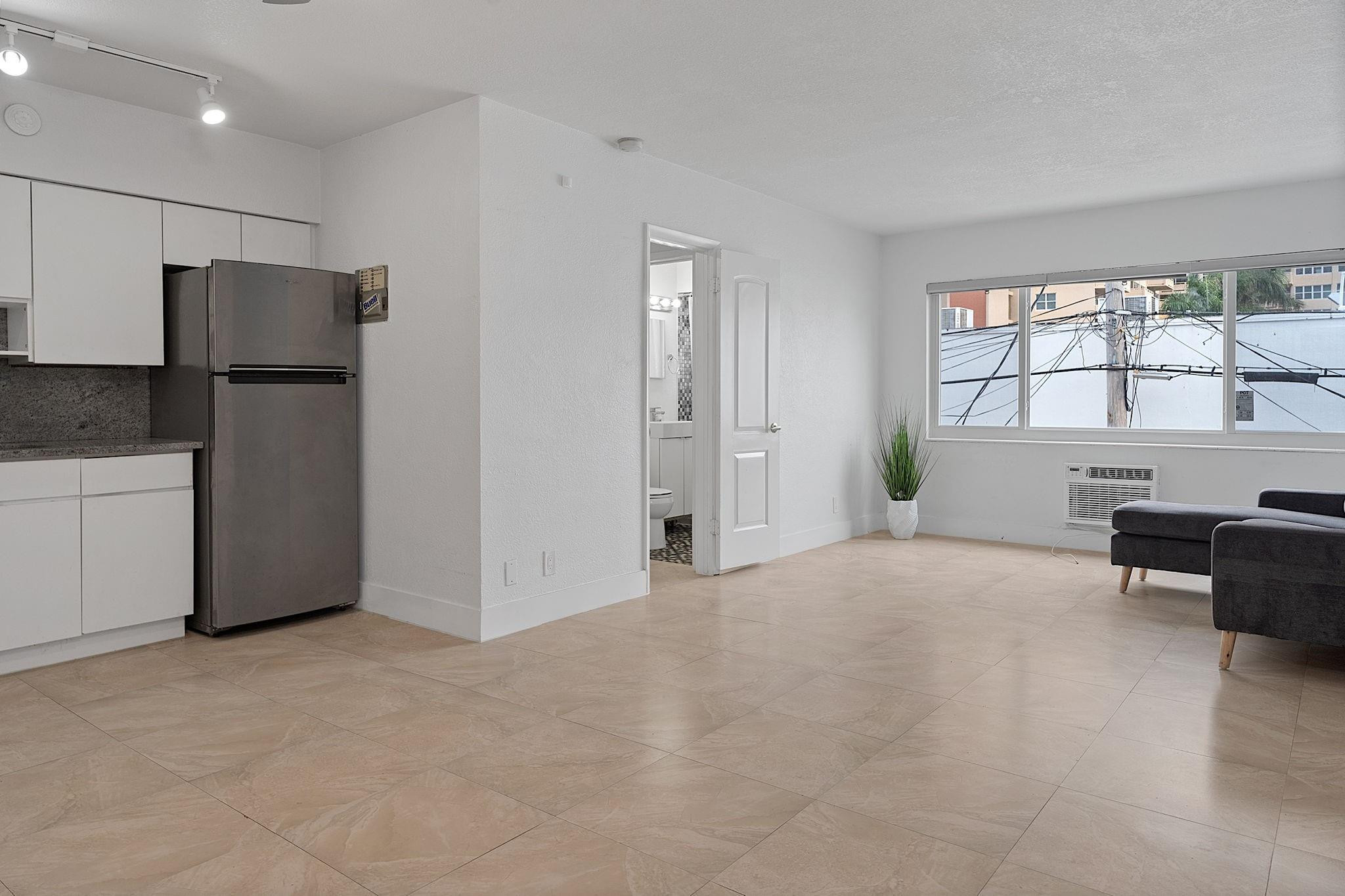 Galt Ocean Mile 34-16 B - Residential Lease